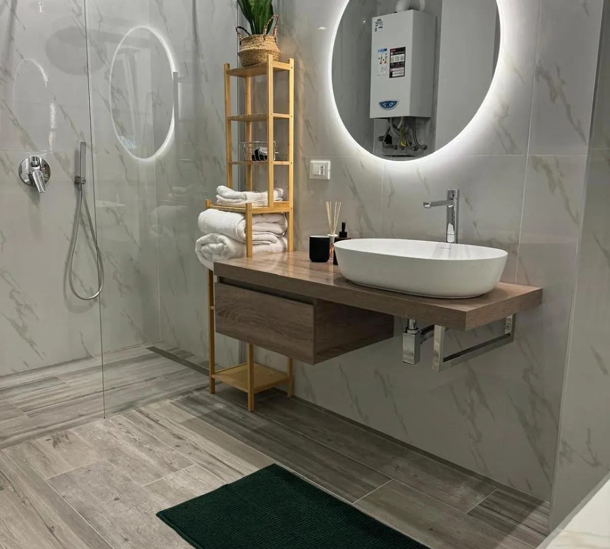 La Casa Di Raysa Con Idromassaggio Vicino Al Duomo Apartment Milan Italy